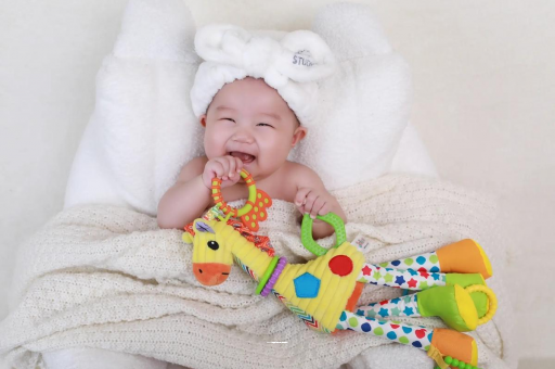 南县1岁宝宝流鼻涕打喷嚏